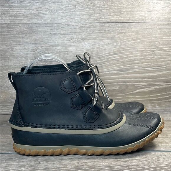 Sorel Out ‘N About Plus Black Nubuck Women’s Sz 7.5 Warm Waterproof Duck Boots - Picture 1 of 12